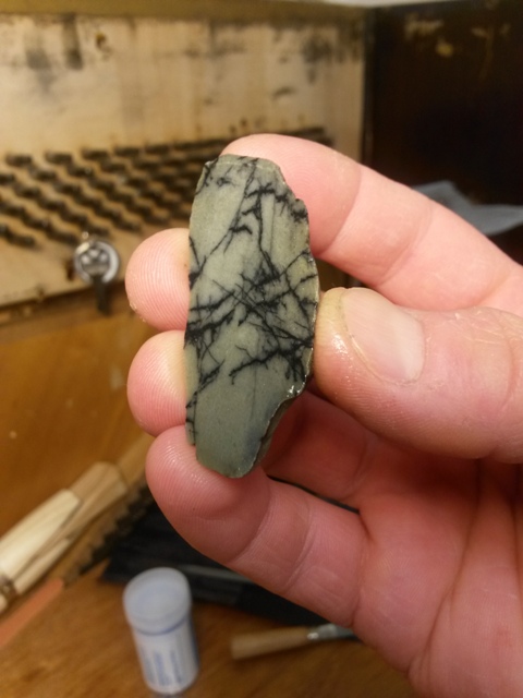 Rock with dendrites.jpg